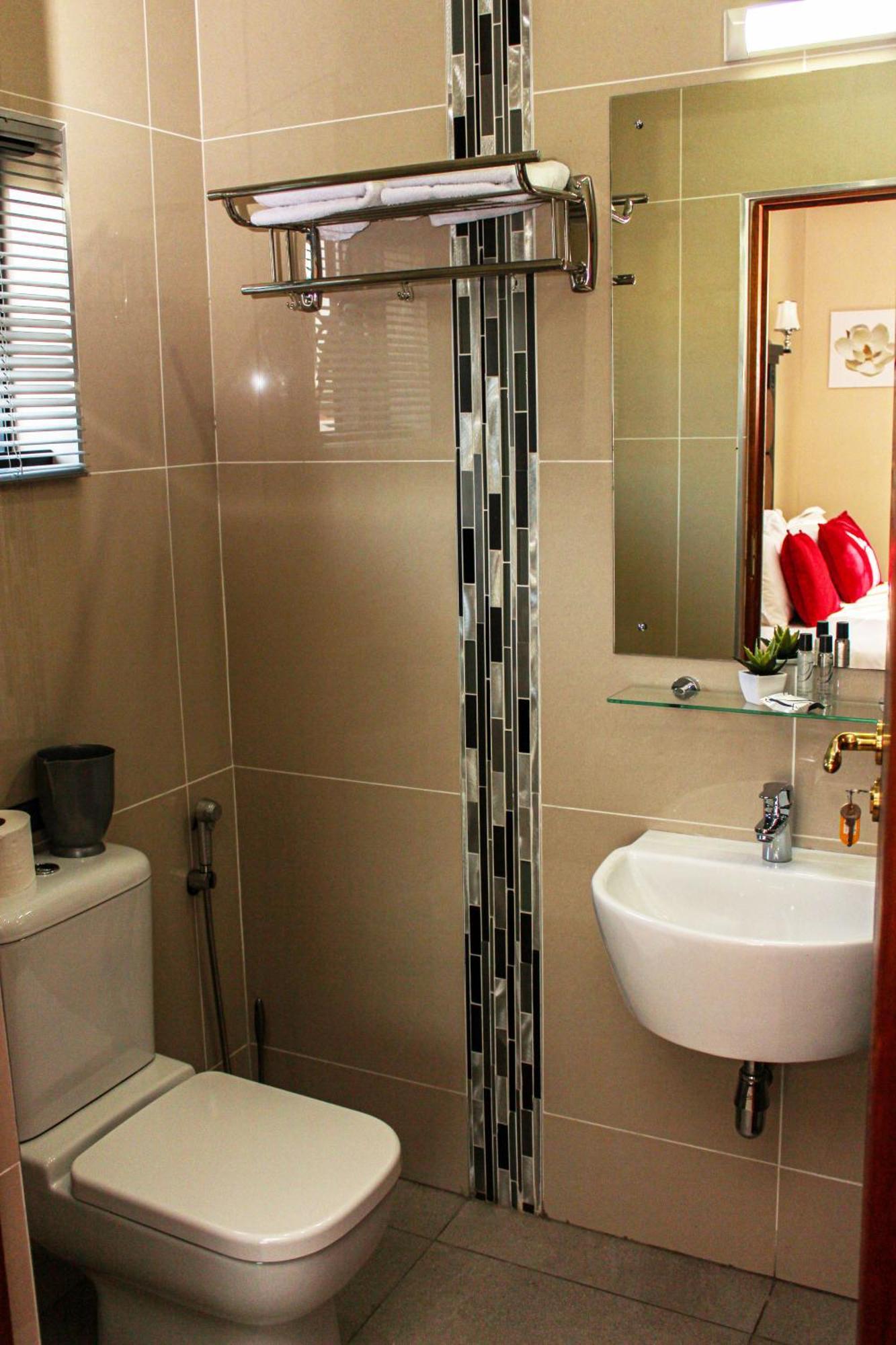 Aqua Stone Guest House Mbombela Ngoại thất bức ảnh