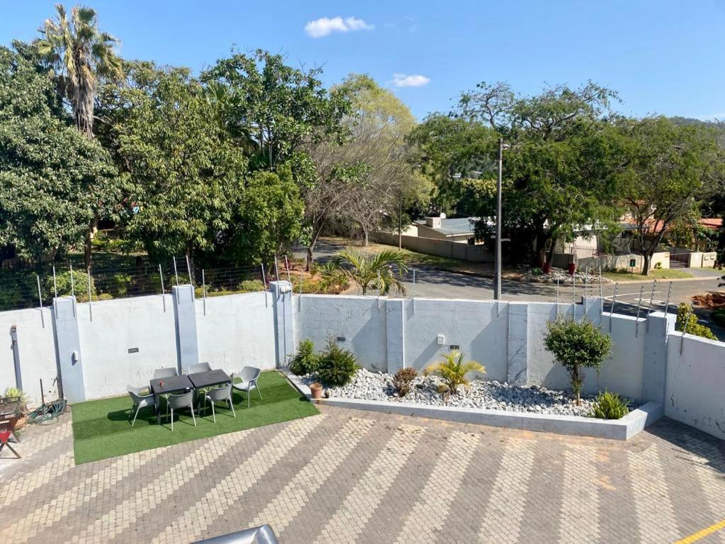 Aqua Stone Guest House Mbombela Ngoại thất bức ảnh