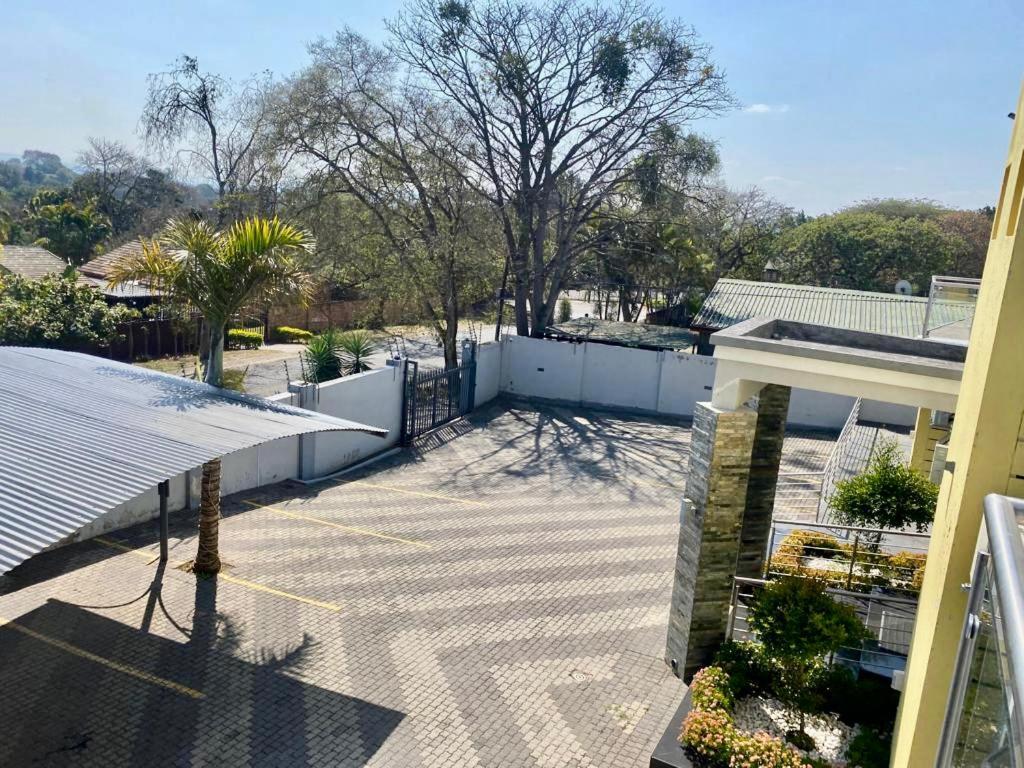 Aqua Stone Guest House Mbombela Ngoại thất bức ảnh