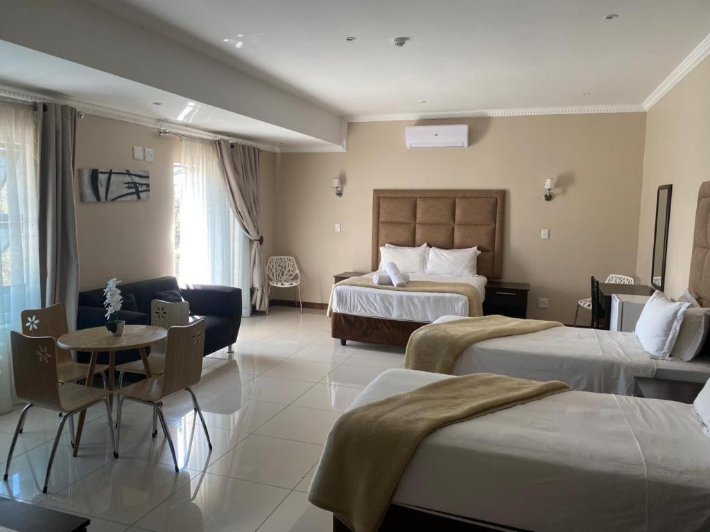 Aqua Stone Guest House Mbombela Ngoại thất bức ảnh