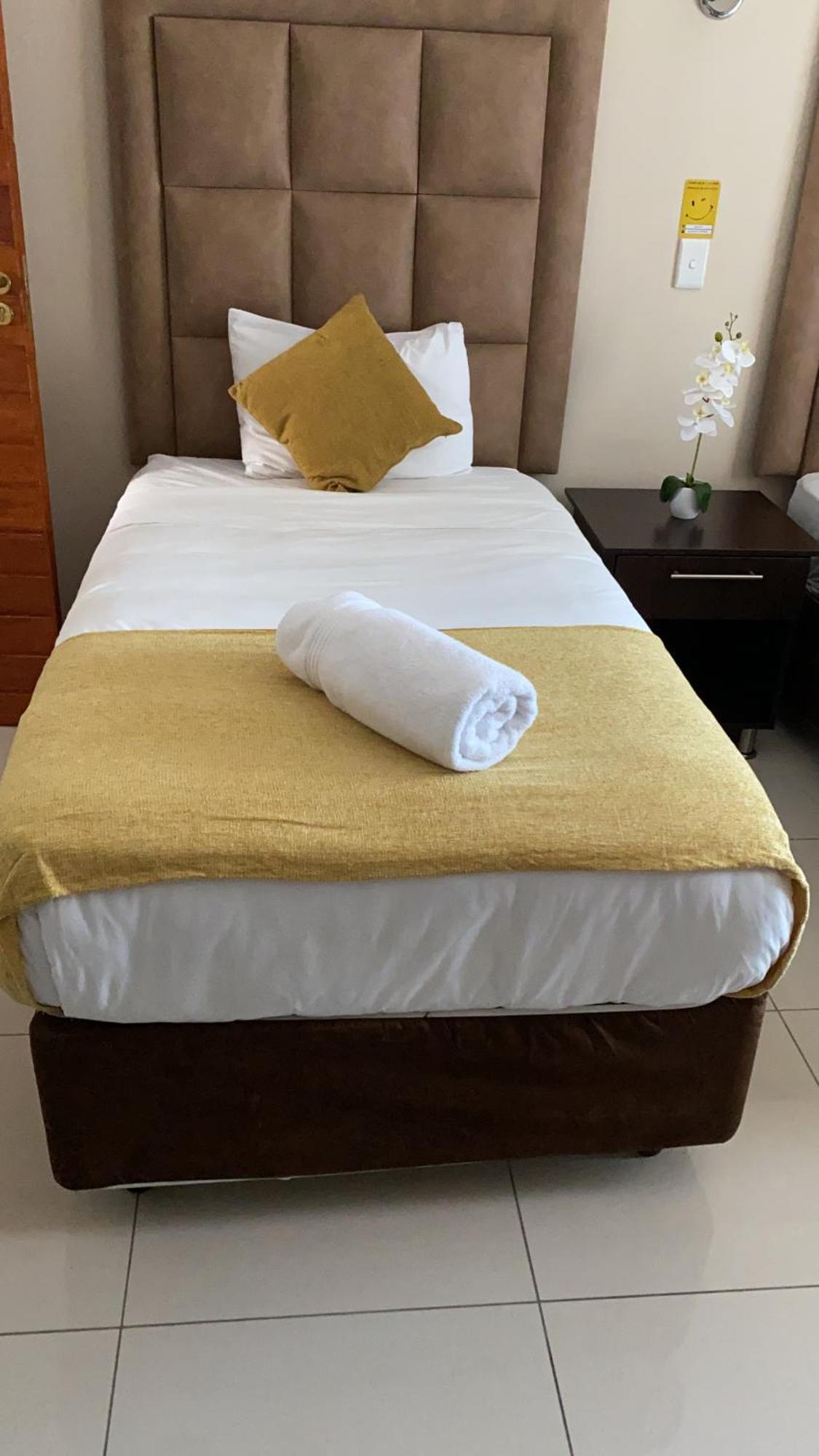 Aqua Stone Guest House Mbombela Ngoại thất bức ảnh